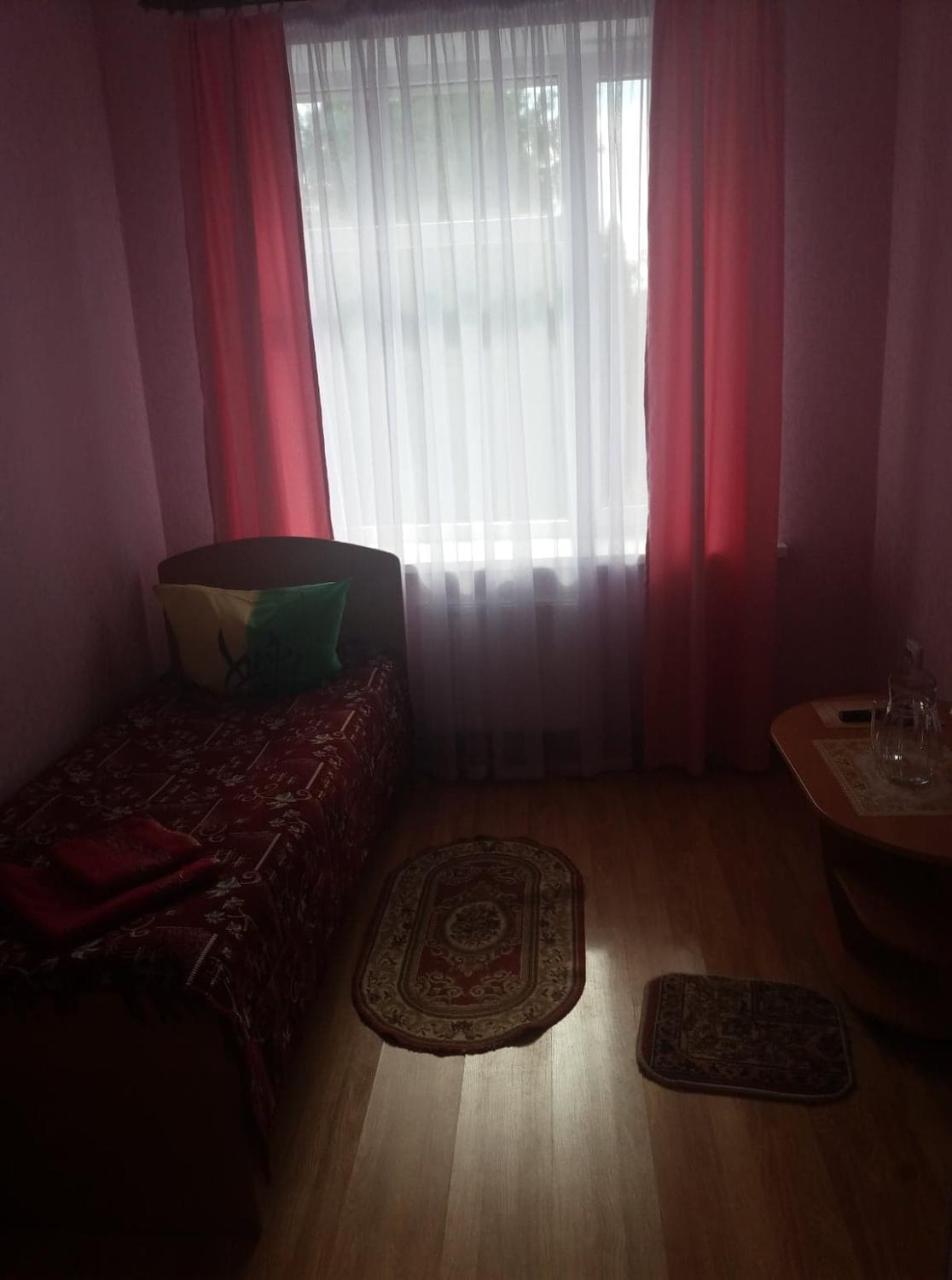 Отель Брама Hlukhiv Exterior photo